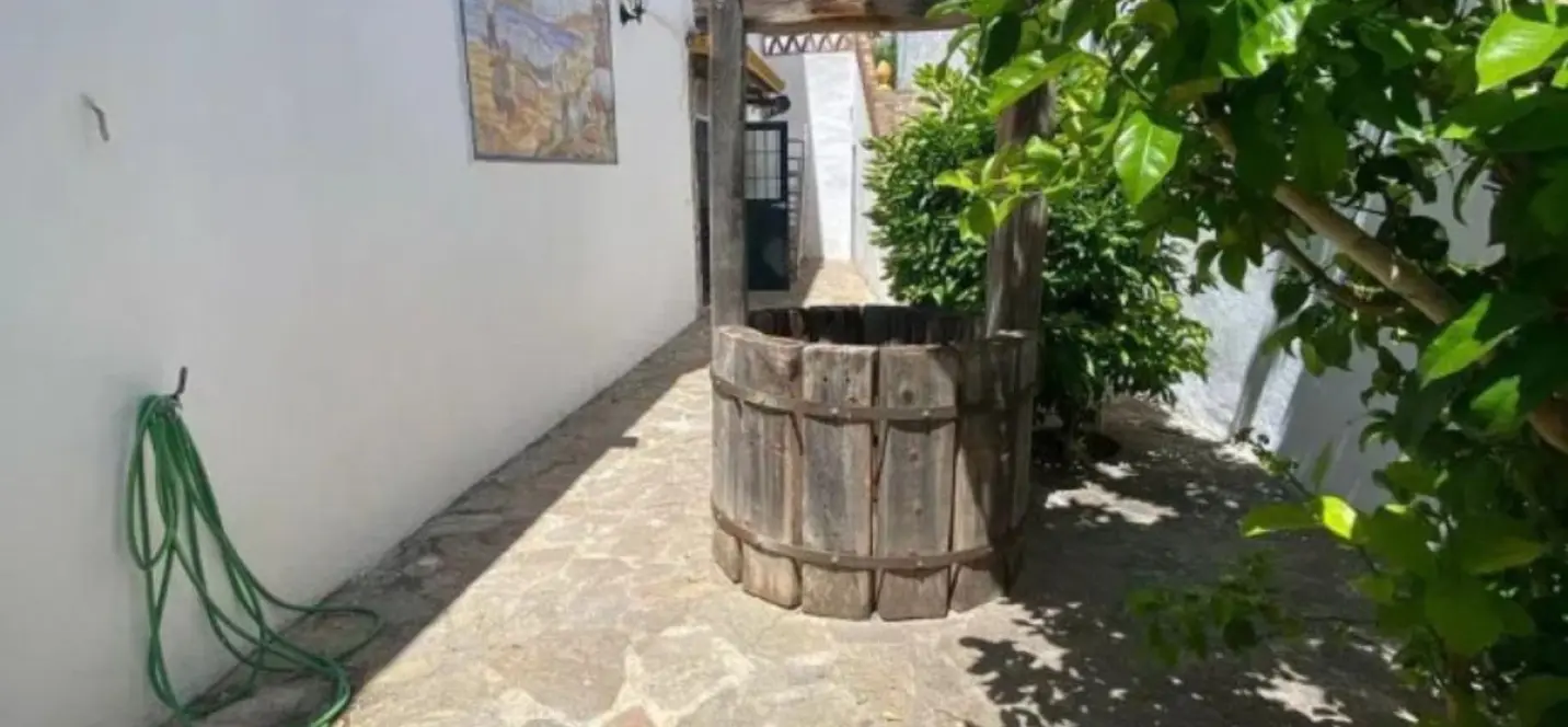 Продажа дома на две семьи в Marbella 4