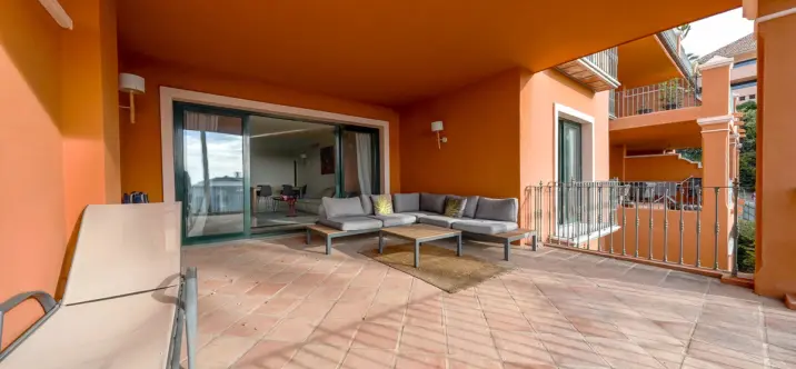 Sale of middle floor apartment in Monte Halcones 4