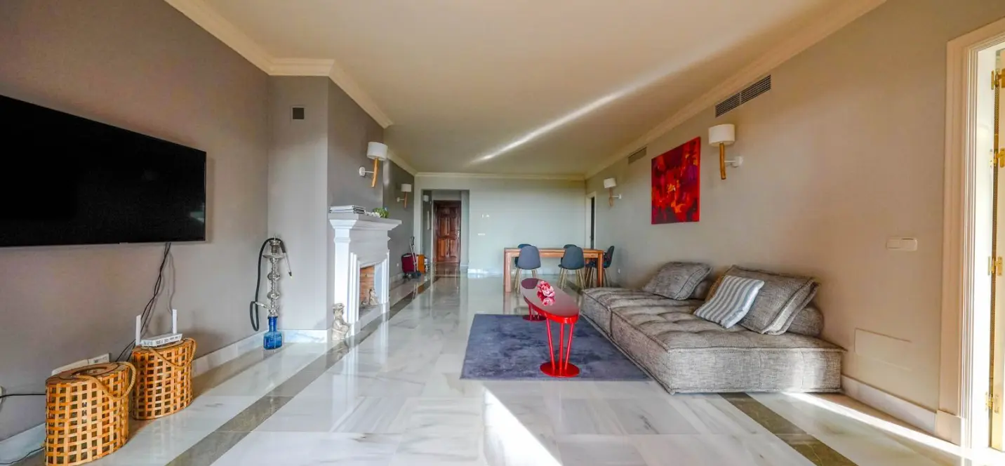 Продажа апартаментов на среднем этаже в Monte Halcones 3
