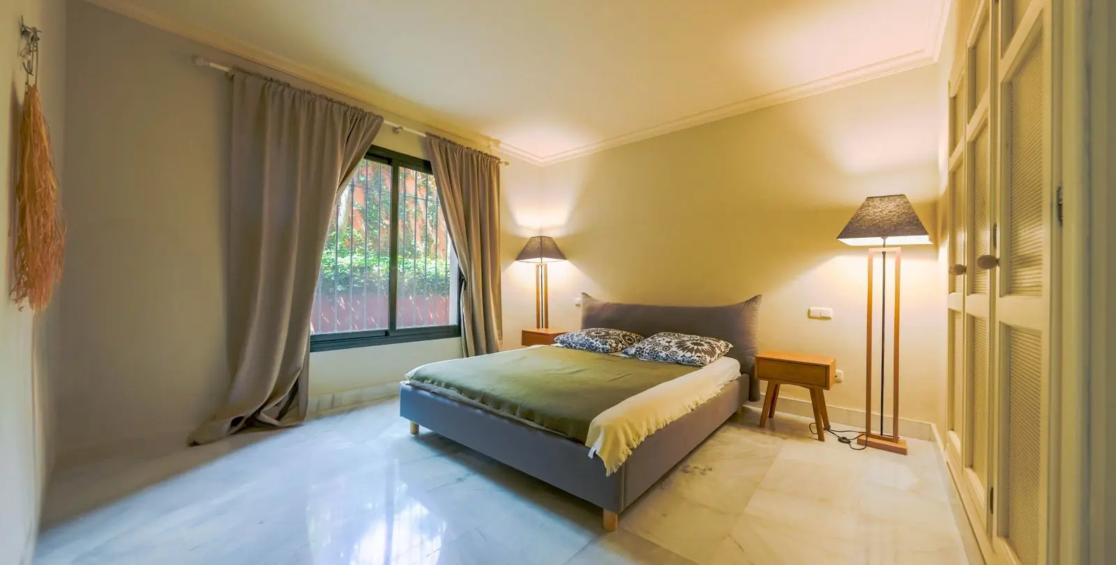 Sale of middle floor apartment in Monte Halcones 10