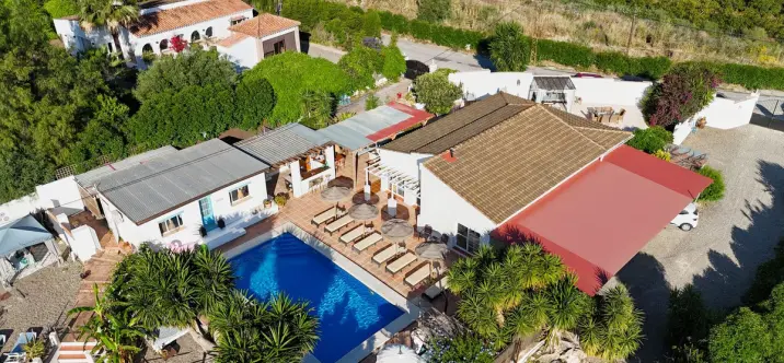 Продажа  отдельно стоящей виллы в Alhaurín el Grande 1