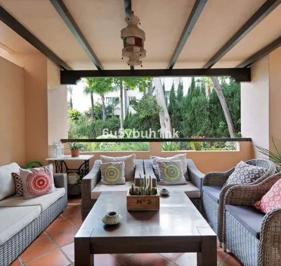 Продажа апартаментов на первом этаже в Nagüeles