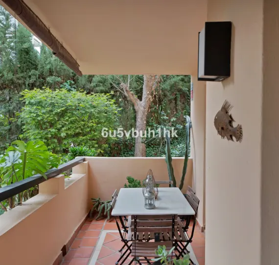 Продажа апартаментов на первом этаже в Nagüeles