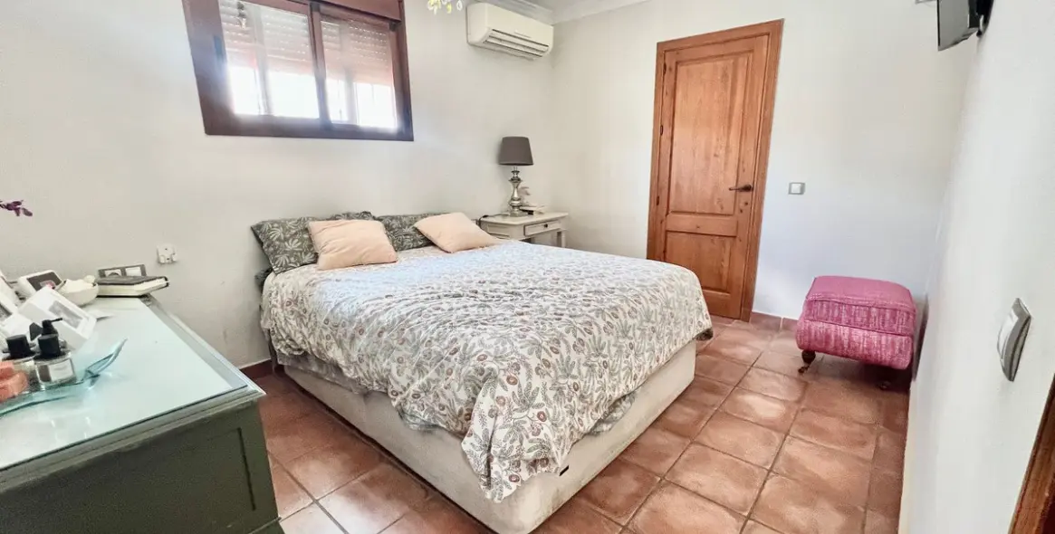 Sale of detached villa in Nueva Andalucía 10