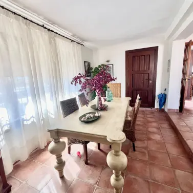 Sale of detached villa in Nueva Andalucía