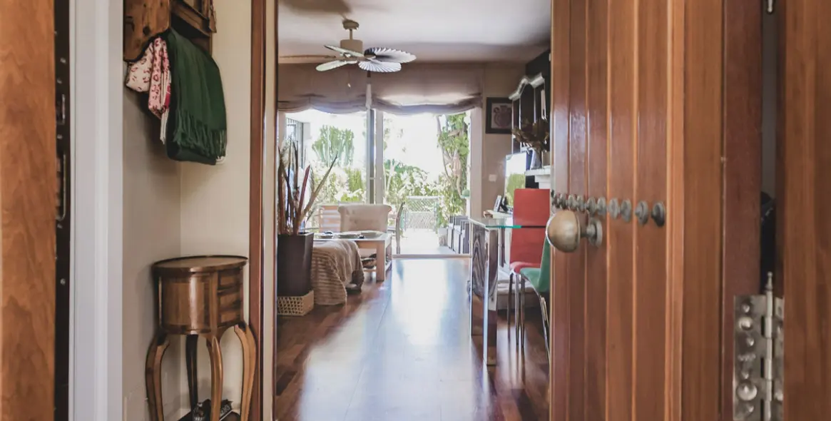 Продажа дома на две семьи в The Golden Mile 5