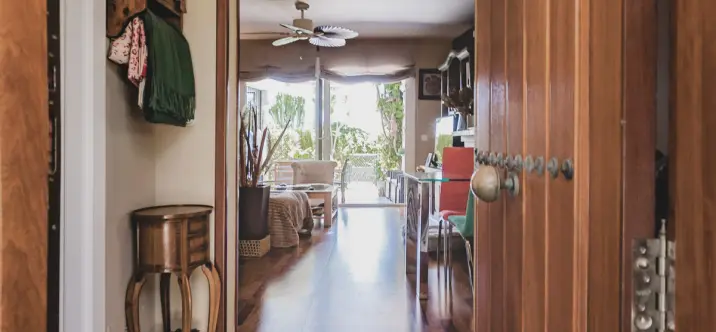 Продажа дома на две семьи в The Golden Mile 4