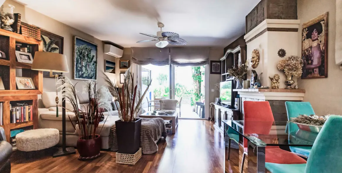 Продажа дома на две семьи в The Golden Mile 6