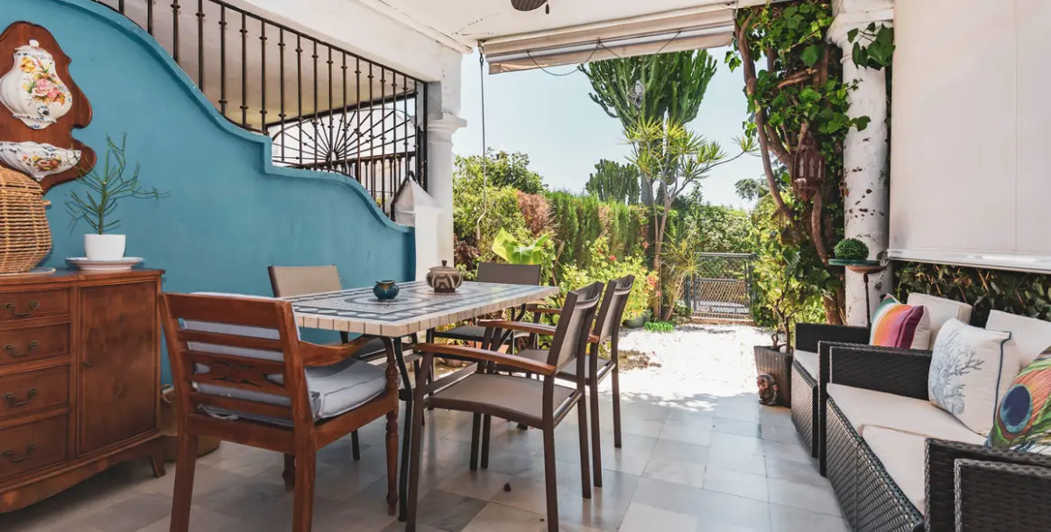 Продажа дома на две семьи в The Golden Mile 8