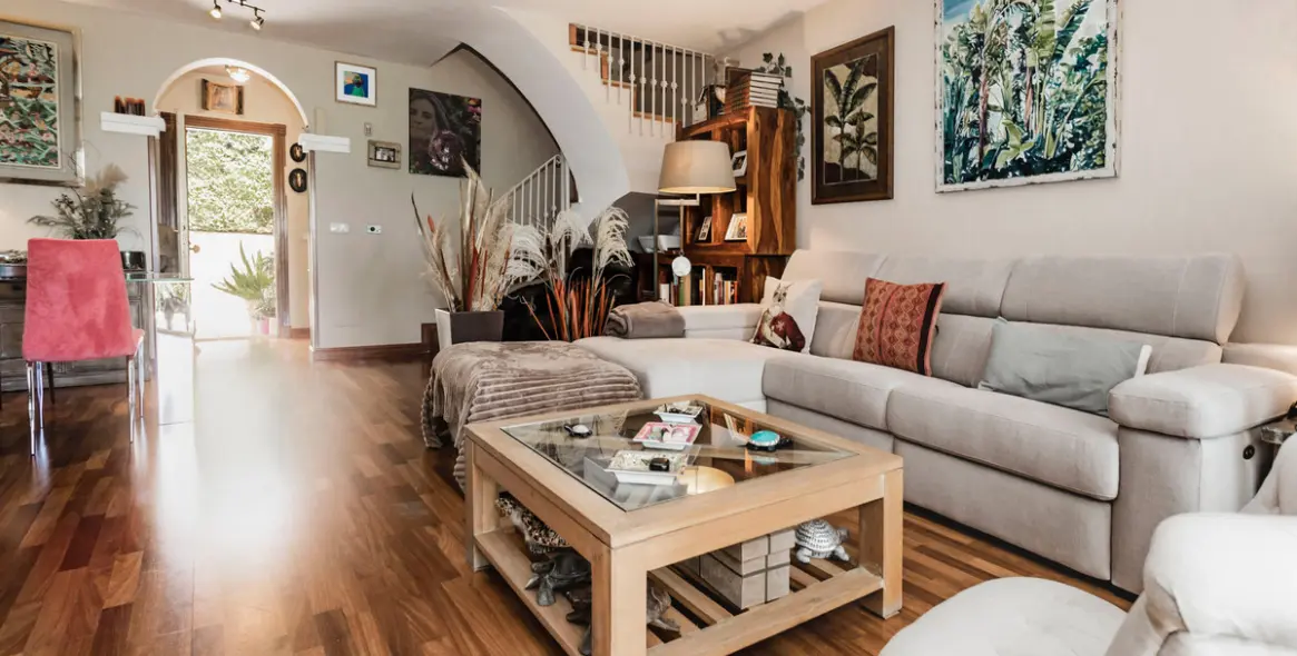 Продажа дома на две семьи в The Golden Mile 10