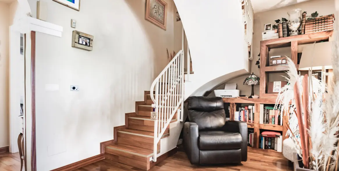 Продажа дома на две семьи в The Golden Mile 11