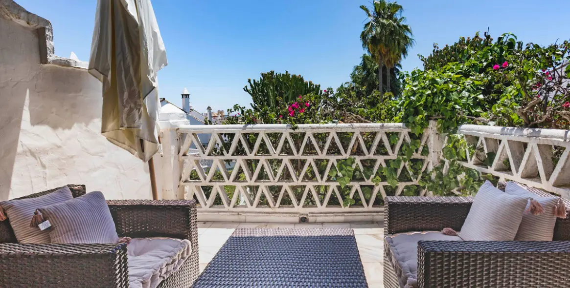 Продажа дома на две семьи в The Golden Mile 20