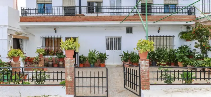 Продажа хостела в Tolox 0