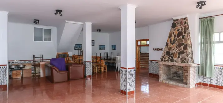 Продажа хостела в Tolox 4