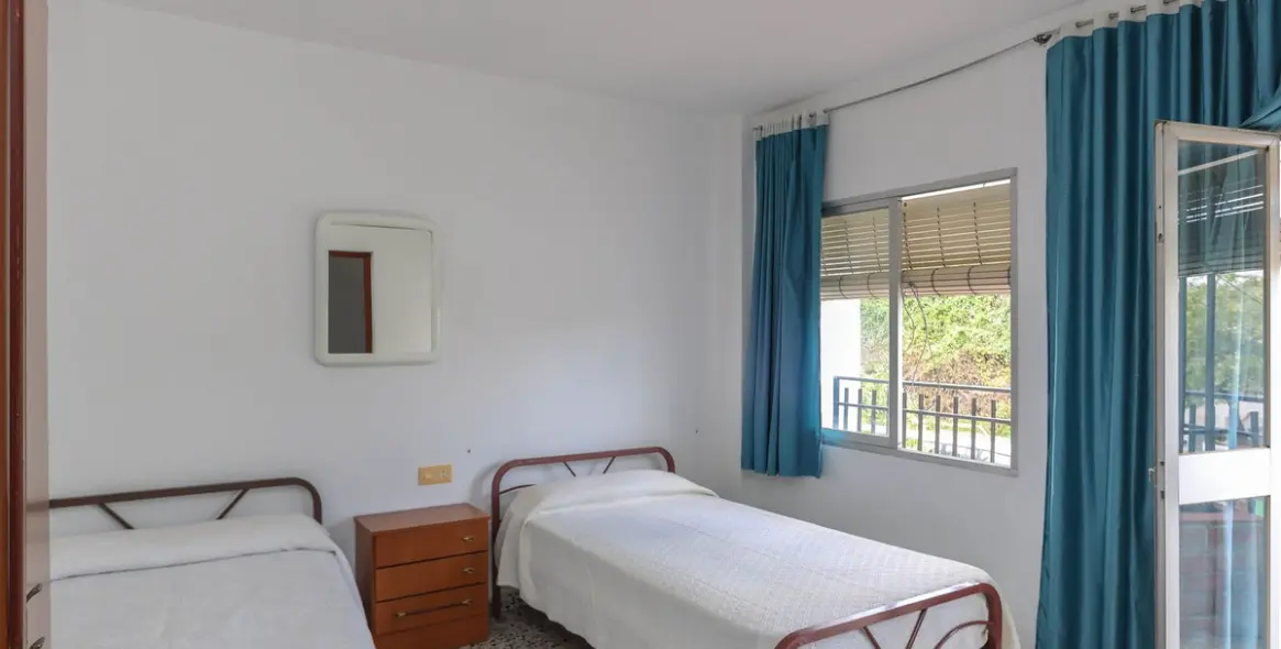 Продажа хостела в Tolox 11