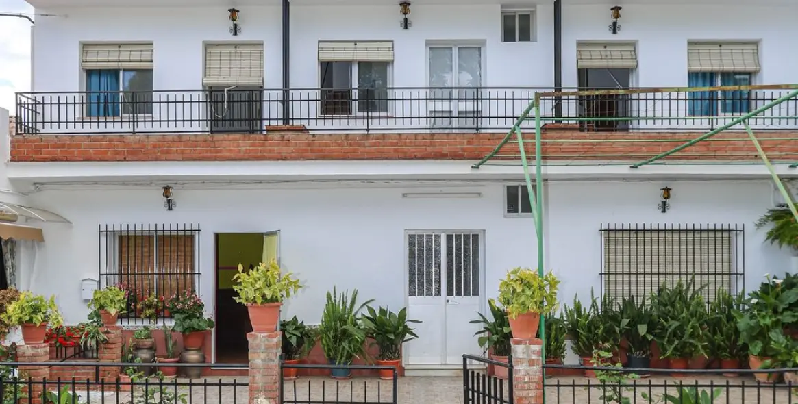 Sale of hostel in Tolox 28