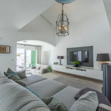 Sale of detached villa in Estepona