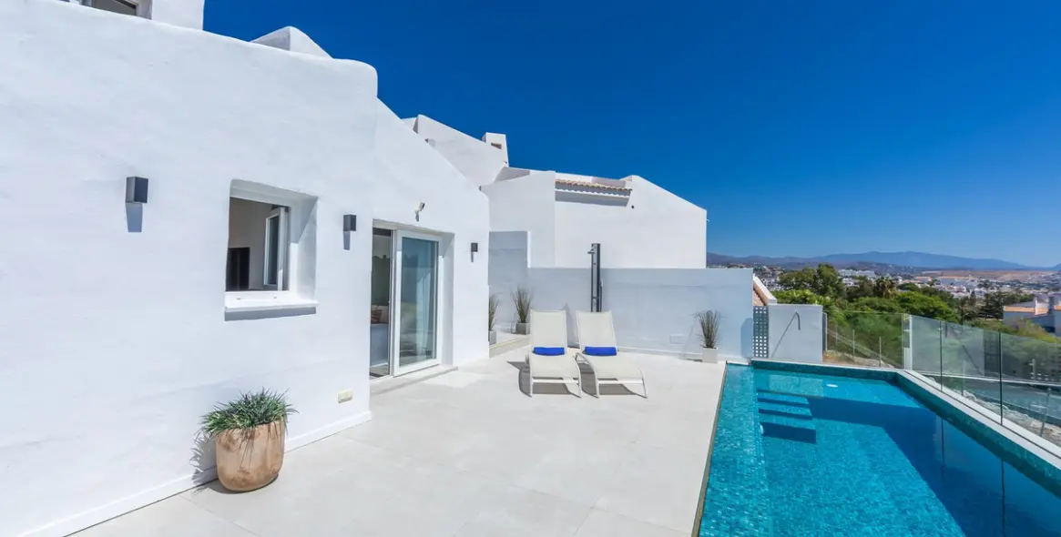 Sale of detached villa in Estepona 7