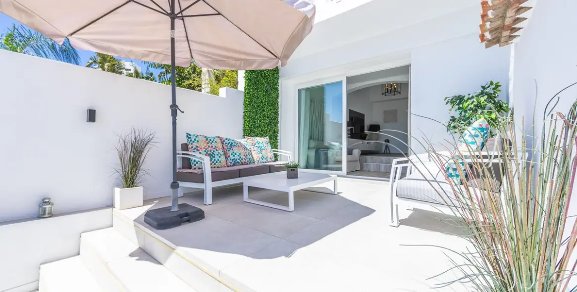 Sale of detached villa in Estepona 19