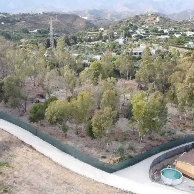 Sale of residential plot in Estepona