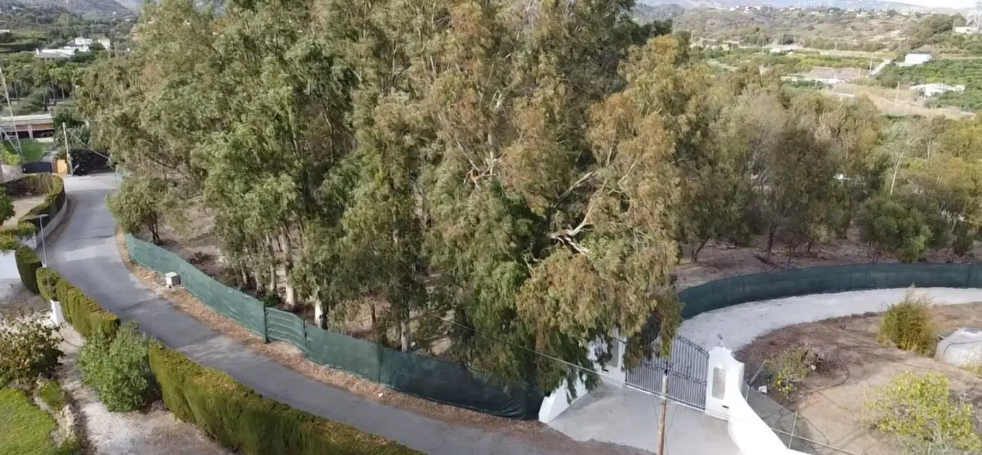 Sale of residential plot in Estepona 4