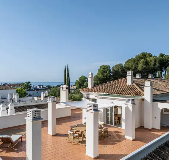 Sale of penthouse duplex in Río Real