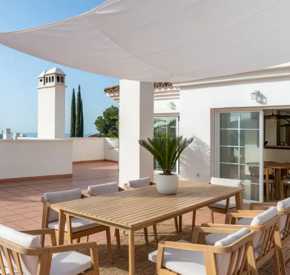 Sale of penthouse duplex in Río Real