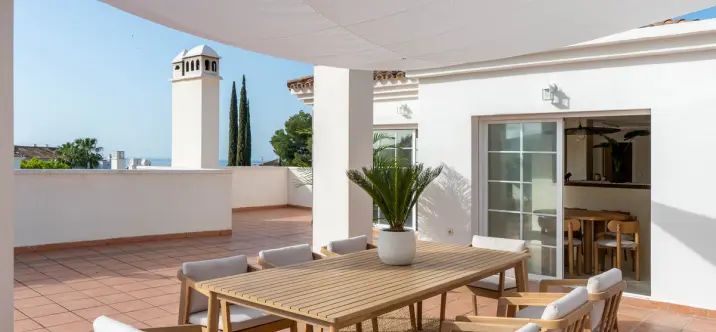 Sale of penthouse duplex in Río Real 1