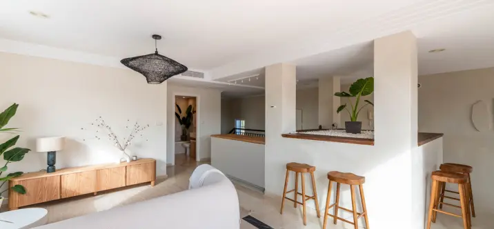 Sale of penthouse duplex in Río Real 4