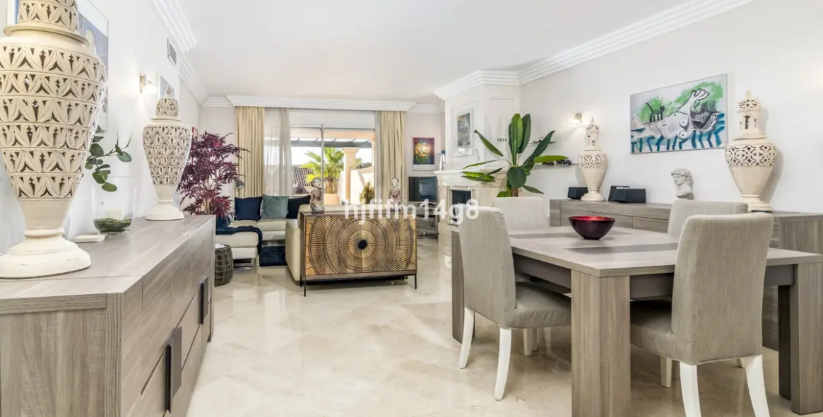 Продажа апартаментов на первом этаже в Nueva Andalucía 4