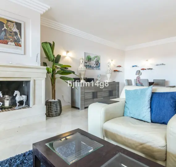 Продажа апартаментов на первом этаже в Nueva Andalucía