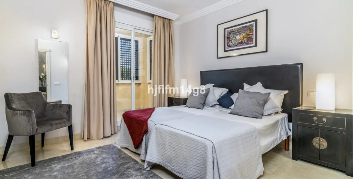 Продажа апартаментов на первом этаже в Nueva Andalucía 10