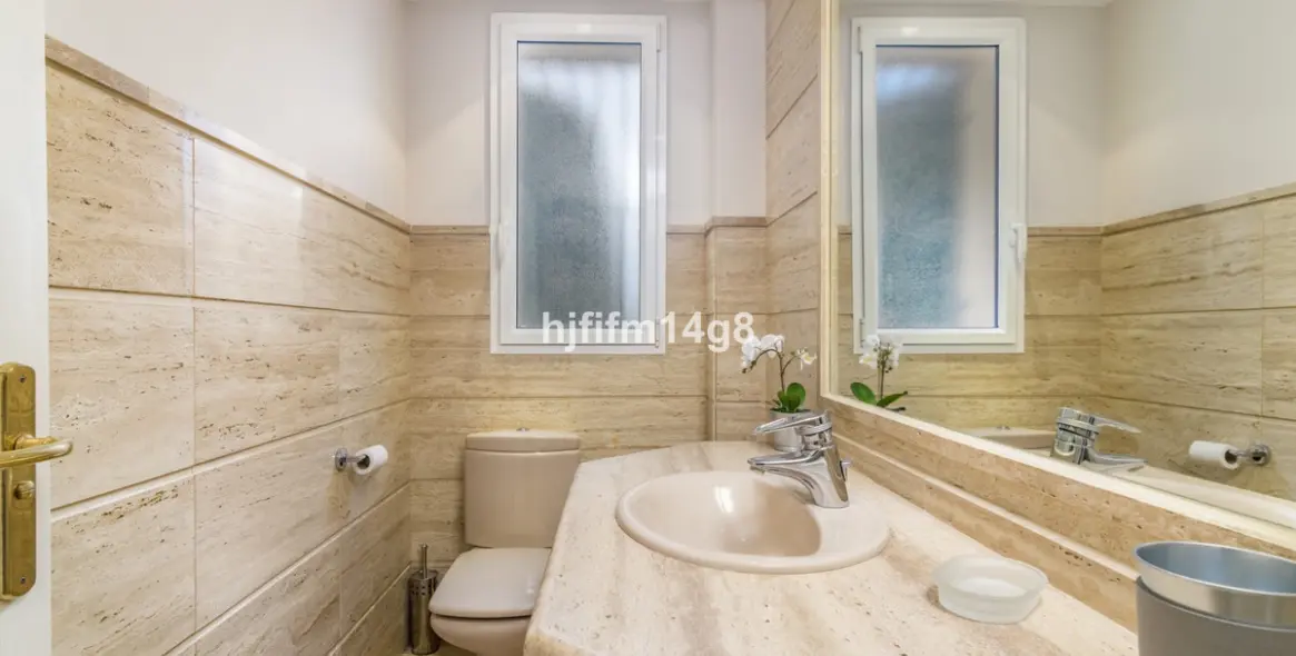 Продажа апартаментов на первом этаже в Nueva Andalucía 13