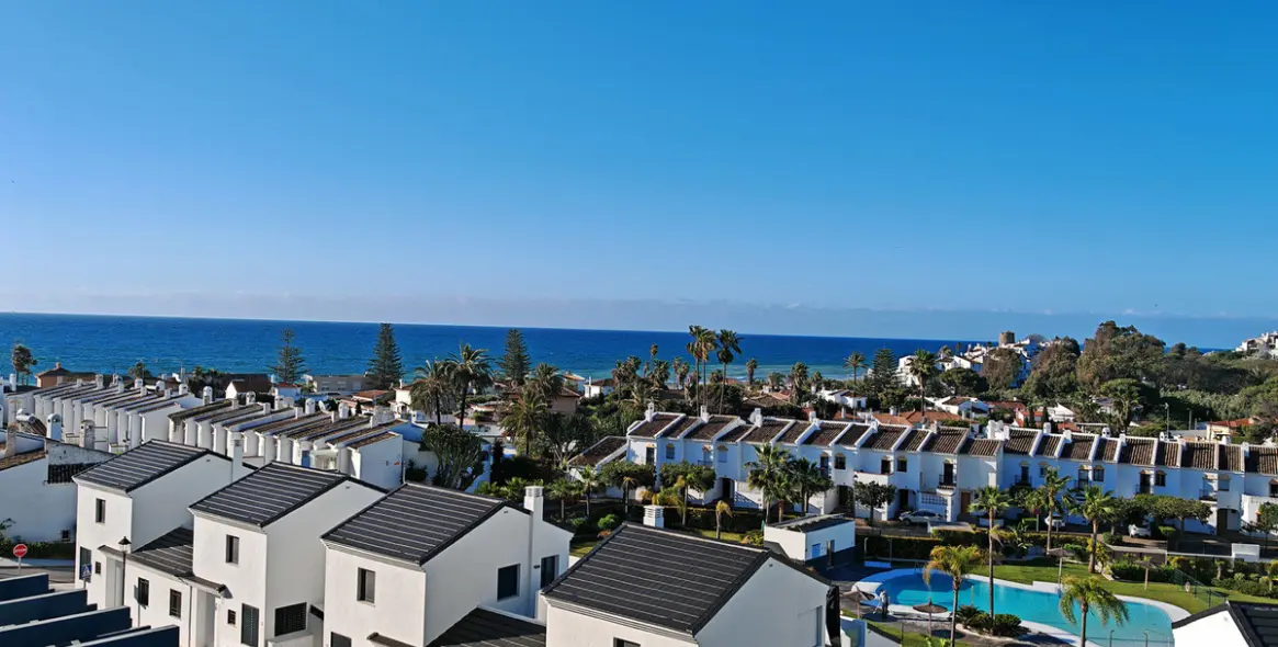 Продажа двухуровневого пентхауса в Estepona 3