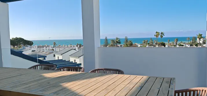 Sale of penthouse duplex in Estepona 4