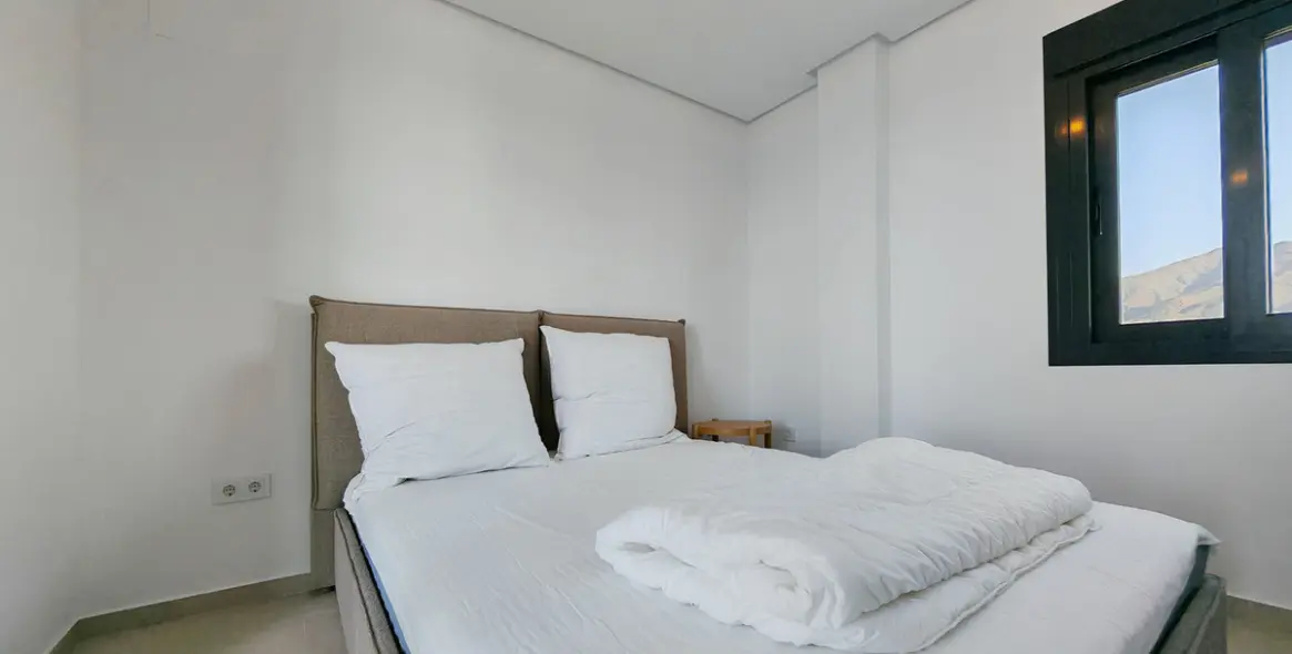 Продажа двухуровневого пентхауса в Estepona 15