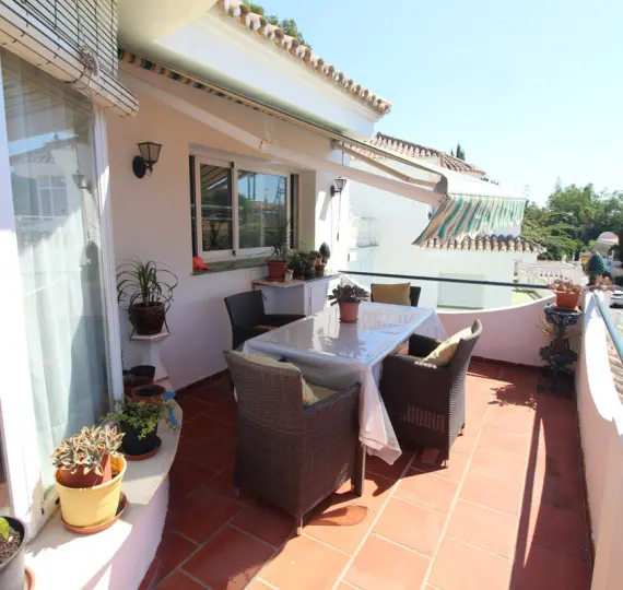 Sale of detached villa in Nueva Andalucía