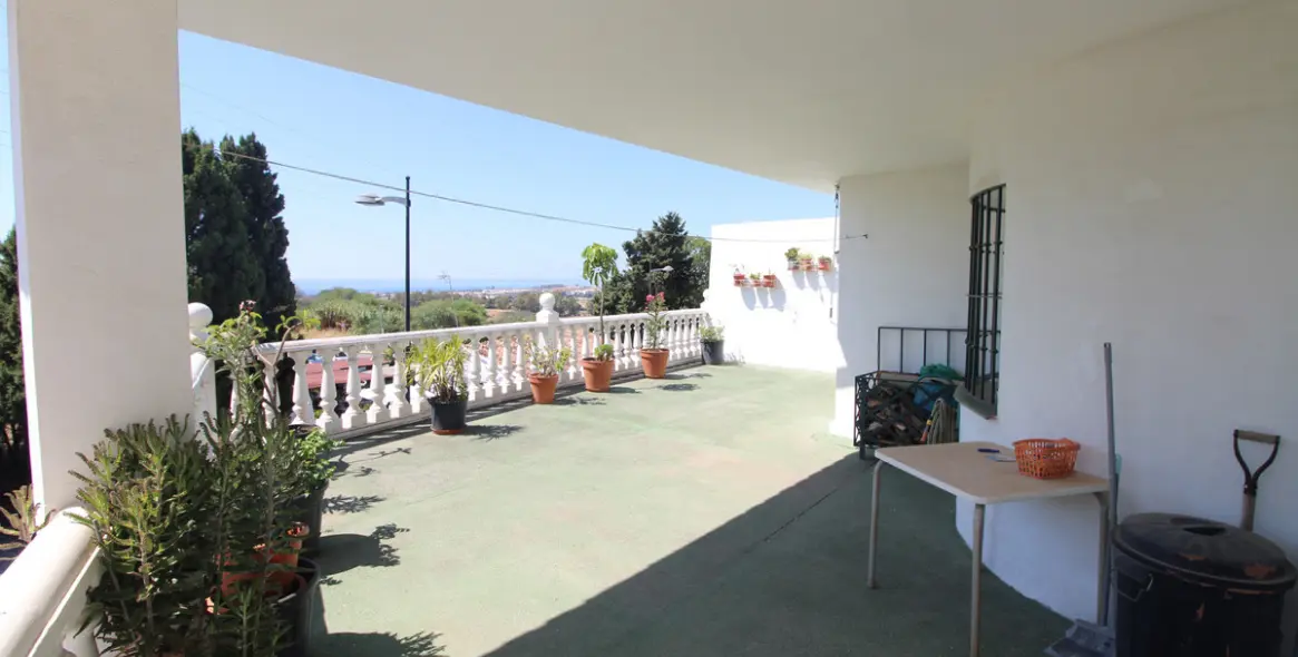 Sale of detached villa in Nueva Andalucía 6