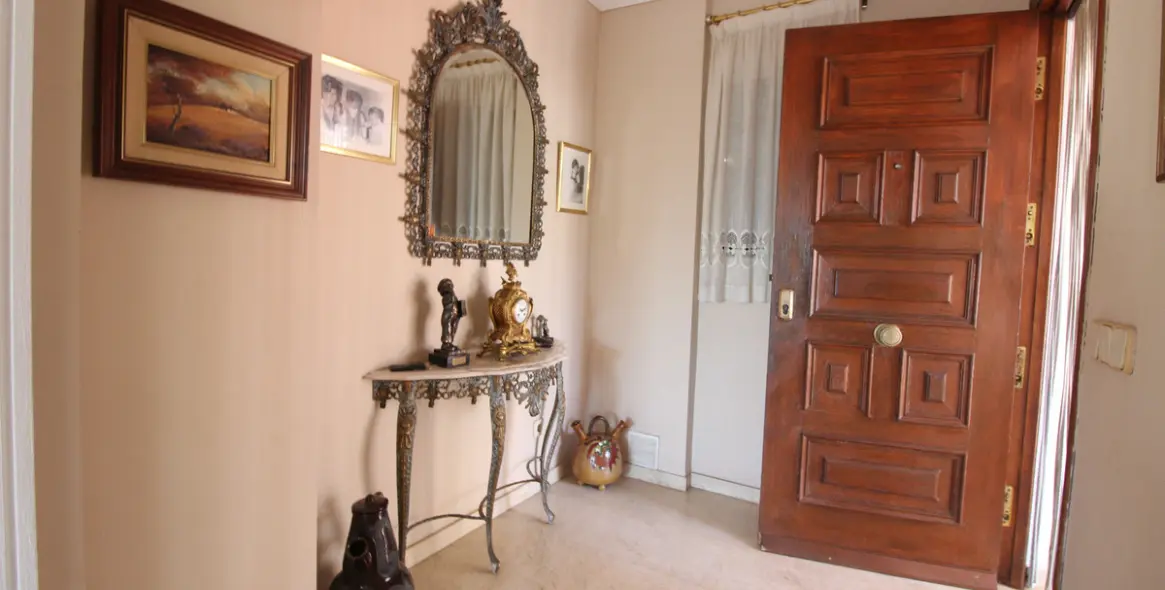 Sale of detached villa in Nueva Andalucía 13