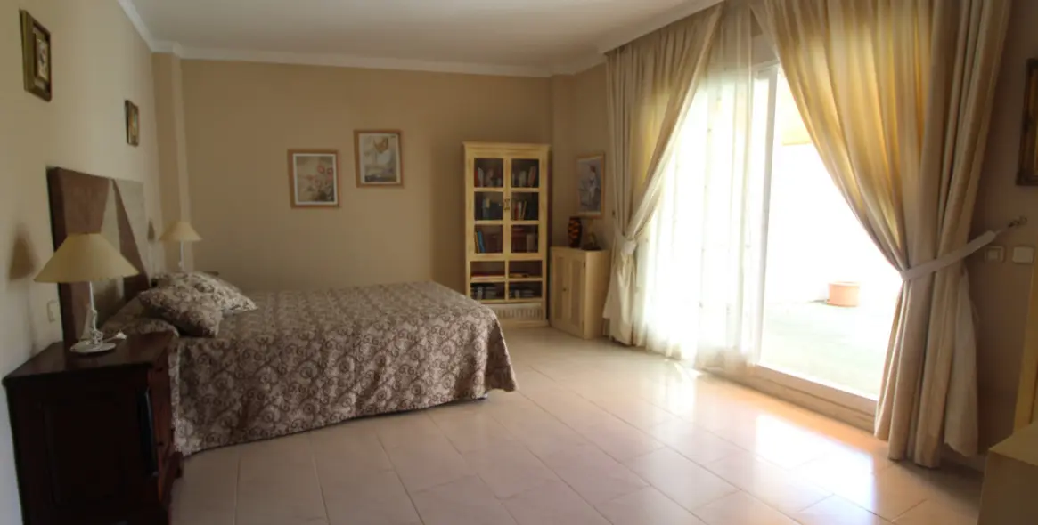 Sale of detached villa in Nueva Andalucía 17