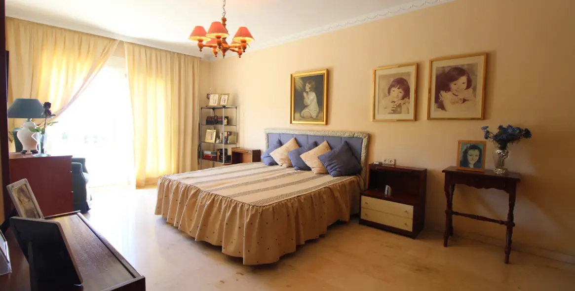 Sale of detached villa in Nueva Andalucía 20