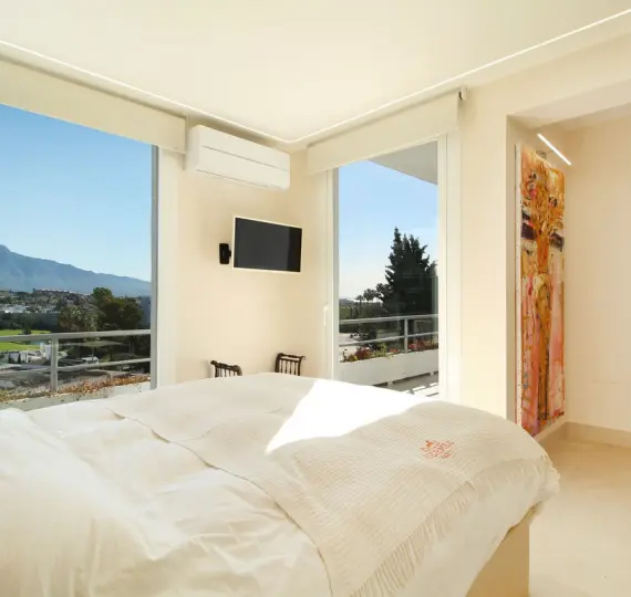 Sale of middle floor apartment in Guadalmina Alta