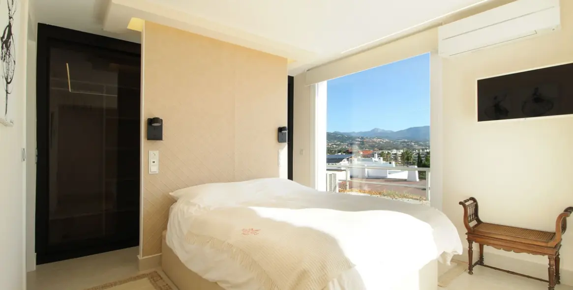 Sale of middle floor apartment in Guadalmina Alta 15