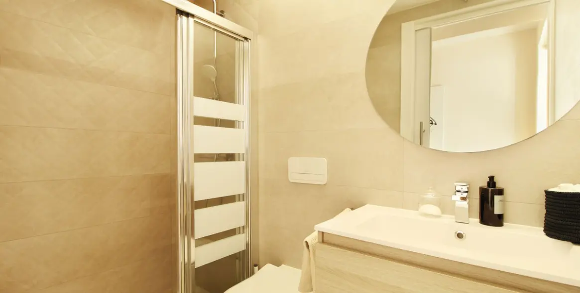 Sale of middle floor apartment in Guadalmina Alta 18