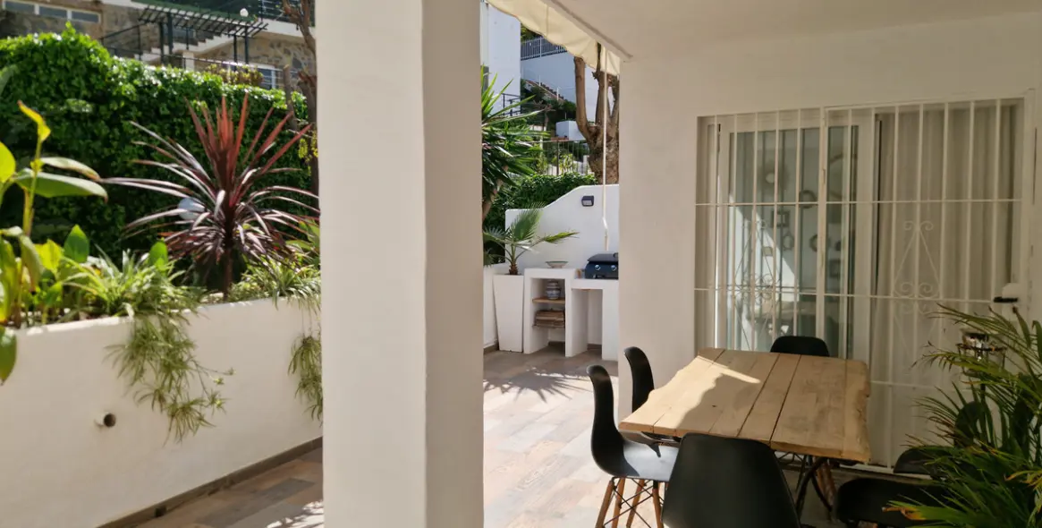 Sale of middle floor apartment in Nueva Andalucía 25