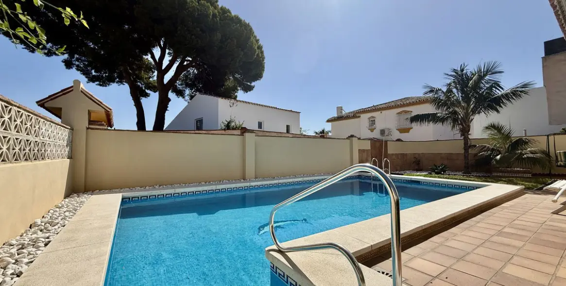 Sale of detached villa in Benalmadena 3