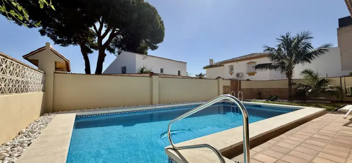 Detached villa R5156308 2