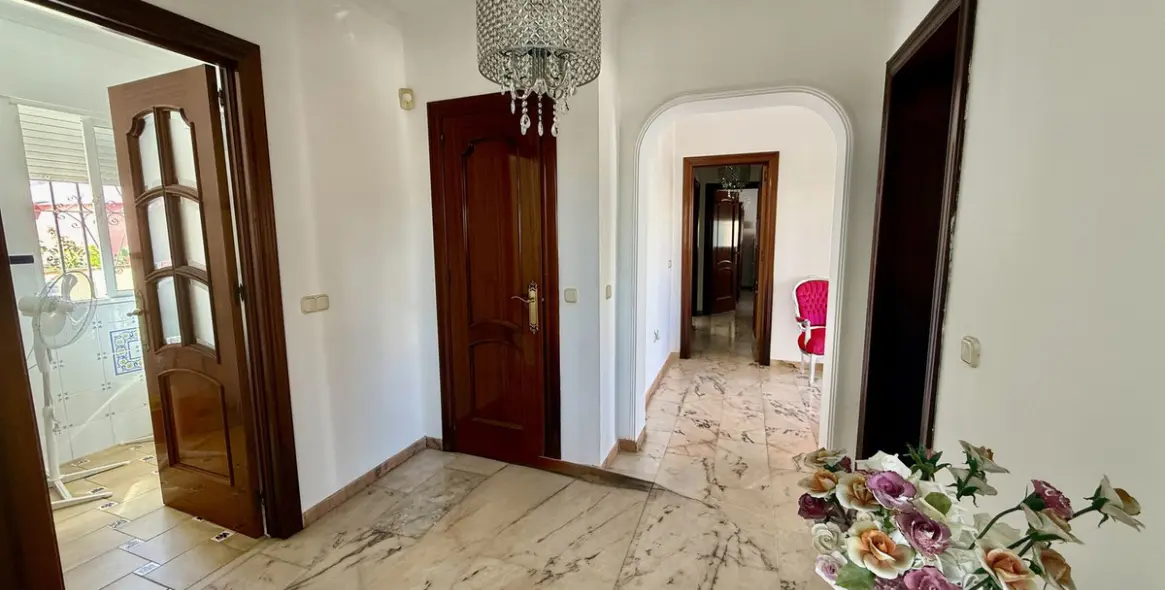 Sale of detached villa in Benalmadena 12