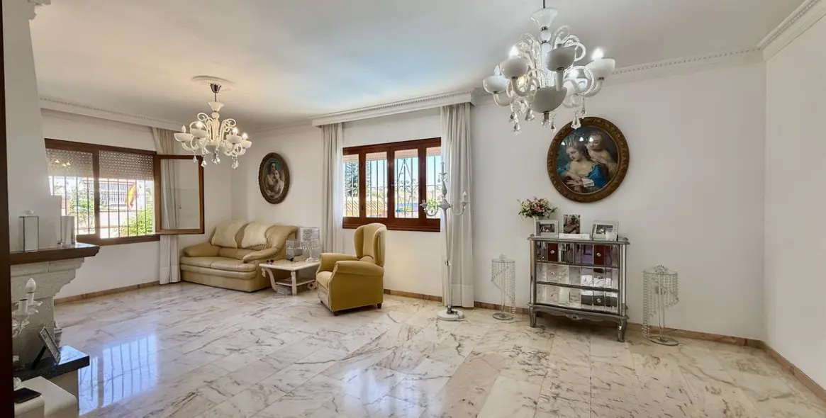 Sale of detached villa in Benalmadena 15