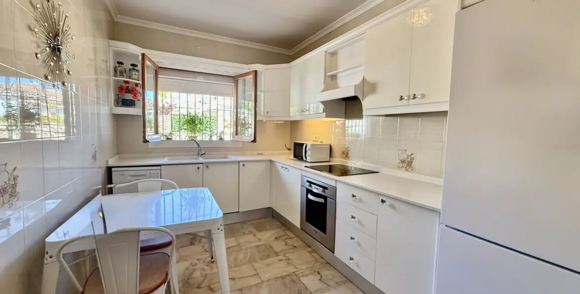 Sale of detached villa in Benalmadena 17